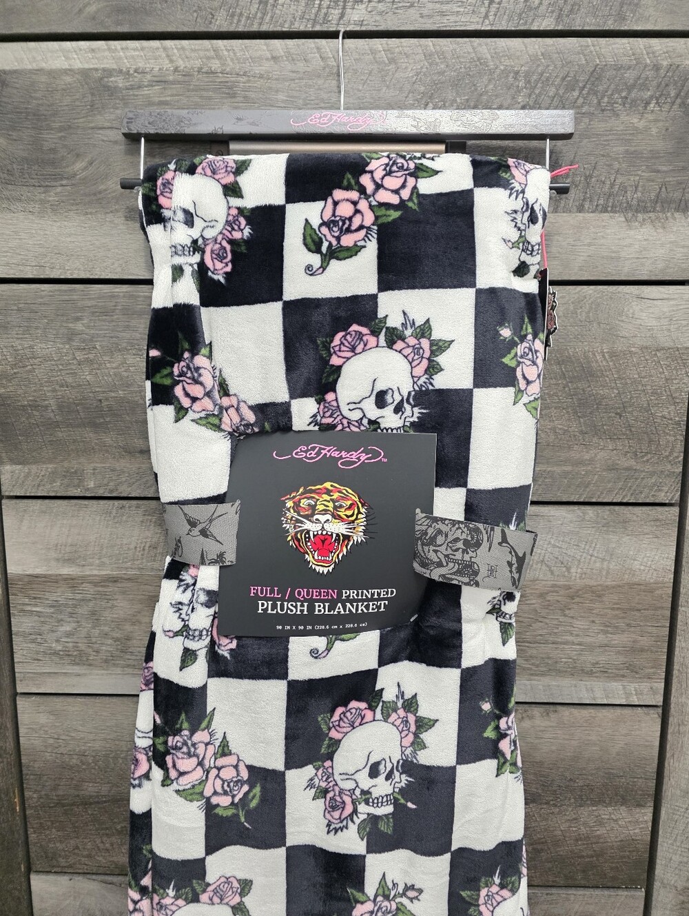 Ed Hardy QUEEN Skull and RosesI Checkered Throw Blanket Viral TikTok